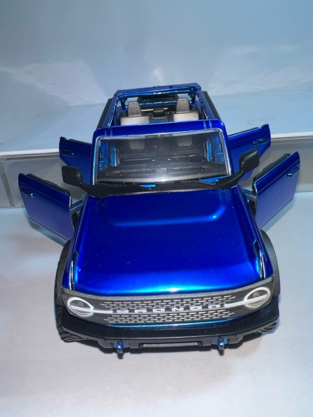 Jada Toys 1/24 2021 Ford Bronco Badlands Diecast Model Blue